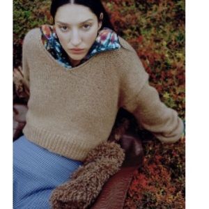 ONLY WORN ONCE URBAN OUTFITTERS CROP SWEATER